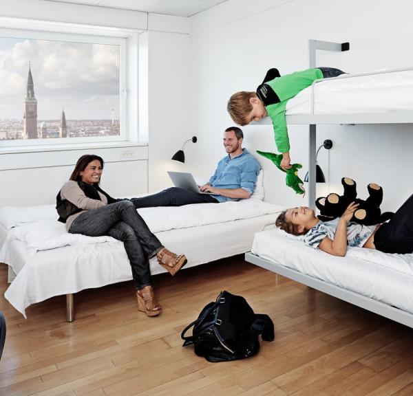 Family at a room at Danhostel Copenhagen City
