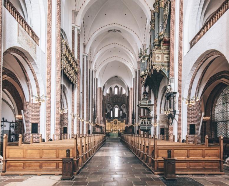 Roskilde Domkirke er på UNESCOs verdensarvsliste og spiller en stor rolle i danmarkshistorien.